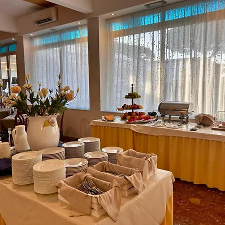 Palm Hotel