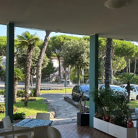 فندق Palm ليدو دي يسولو